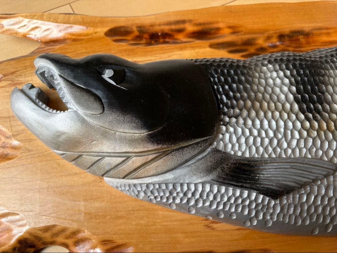 Amazon.co.jp: 木製 魚の彫刻 木彫りの鮭 : ホーム＆キッチン